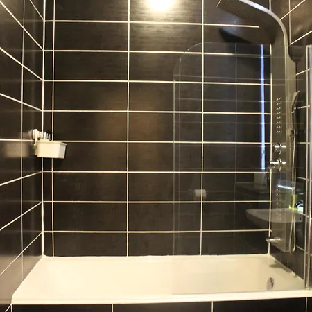 Flat 416 One Bedroom Flat Apartment *